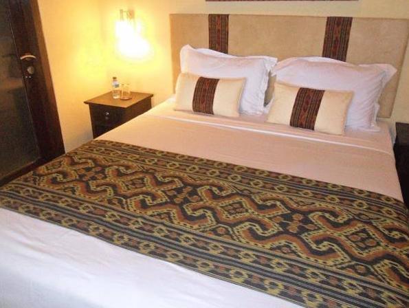 Samawa Transit Hotel Sumbawa Besar Eksteriør bilde